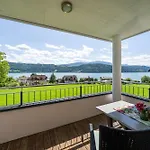 Haus Nowak *